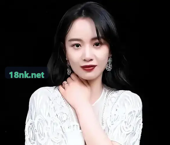 锋动直营集团检测台上的冷媒设备与压力表